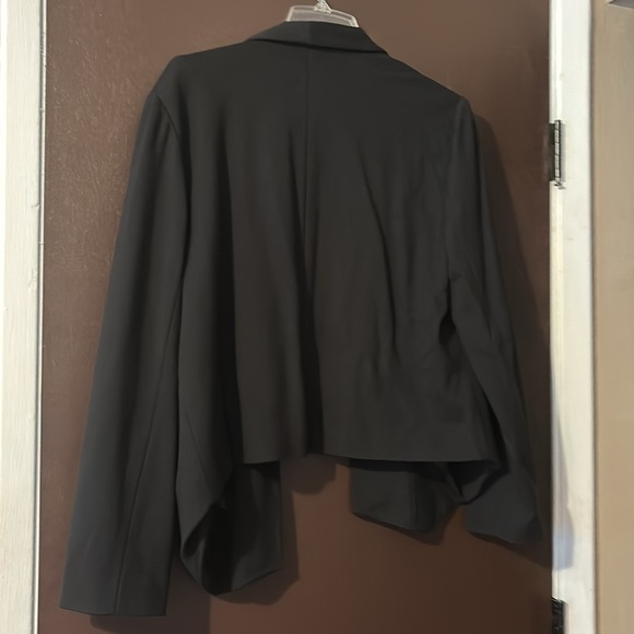 Chico's Size 3 Black Cropped Jacket  EUC - Picture 5 of 5